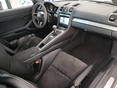 2016 Porsche CAYMAN photo 10