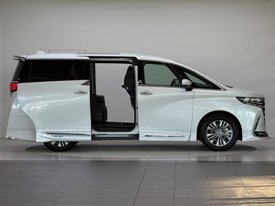 2026 Toyota ALPHARD 照片 9