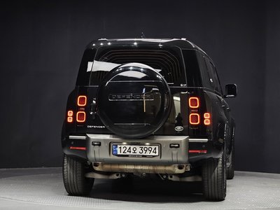 LAND ROVER DEFENDER - 3