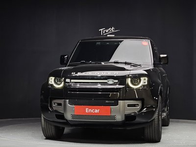 LAND ROVER DEFENDER - 2