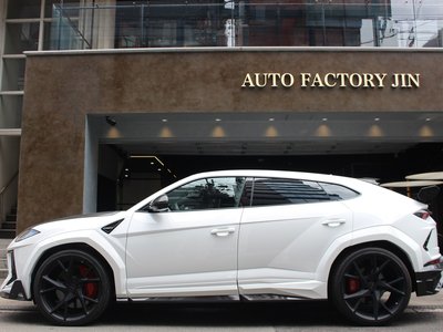 2020 Lamborghini URUS photo 5