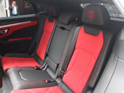 2020 Lamborghini URUS thumbnail 24
