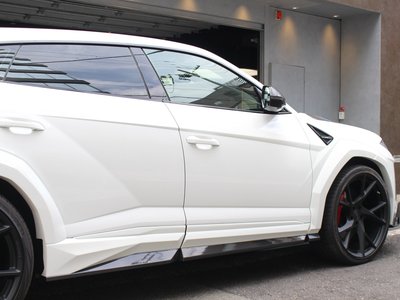 2020 Lamborghini URUS thumbnail 16