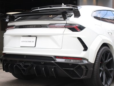 2020 Lamborghini URUS photo 8