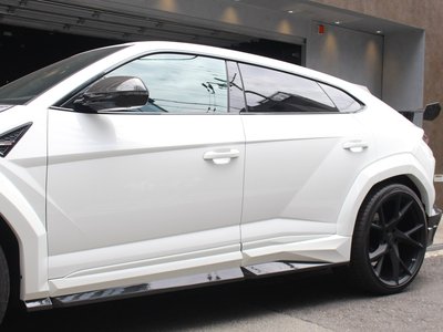 2020 Lamborghini URUS thumbnail 15