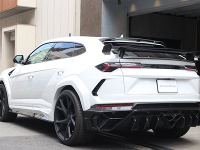 2020 Lamborghini URUS thumbnail 13