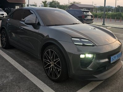 2025 Porsche MACAN 照片 1