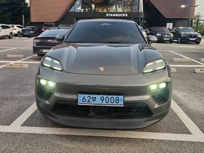 2025 Porsche MACAN 照片 2