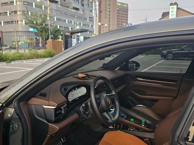 2025 Porsche MACAN 照片 4