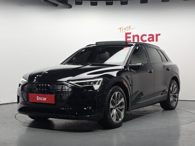 AUDI E-TRON - 1
