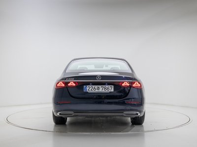 MERCEDES-BENZ E-CLASS - 3