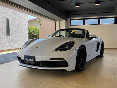PORSCHE 718 BOXSTER