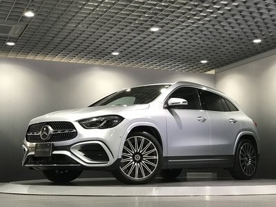 MERCEDES-BENZ GLA - 8