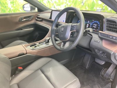 TOYOTA CROWN CROSSOVER - 5