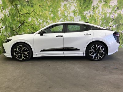 TOYOTA CROWN CROSSOVER - 2