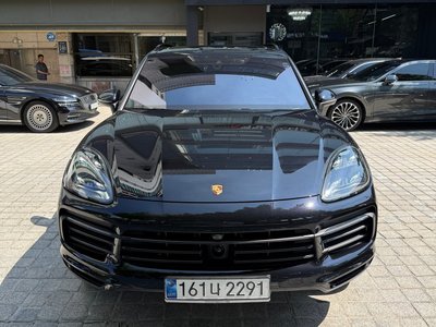 PORSCHE CAYENNE - 1