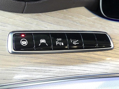 MERCEDES-BENZ E-CLASS - 9