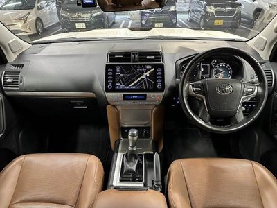 TOYOTA LAND CRUISER PRADO - 3