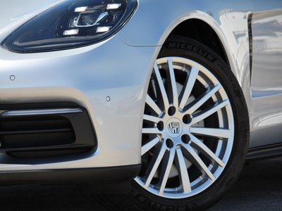 PORSCHE PANAMERA - 6