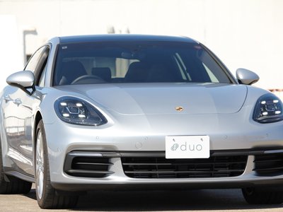 PORSCHE PANAMERA - 4