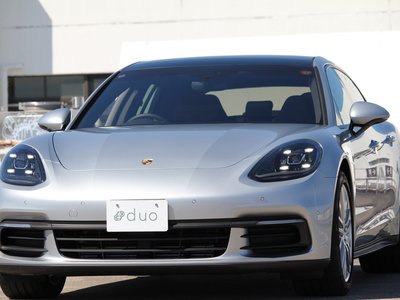 PORSCHE PANAMERA - 3