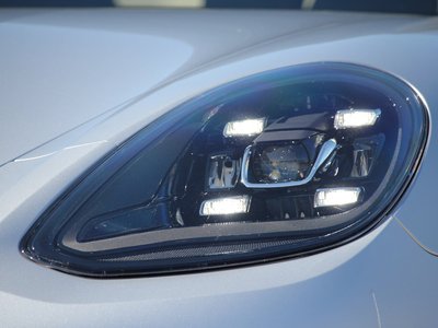 PORSCHE PANAMERA - 10