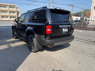 TOYOTA LAND CRUISER - 7