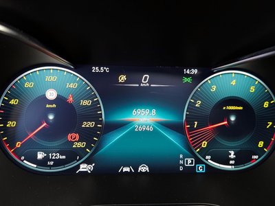 MERCEDES-BENZ GLC - 8