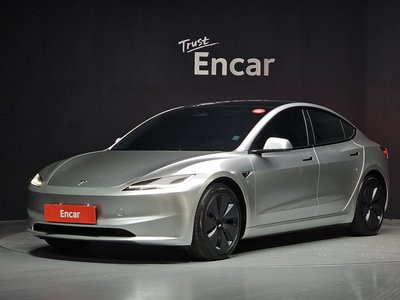 TESLA MODEL 3 - 1