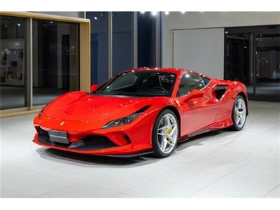 FERRARI F8 - 1