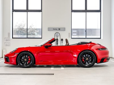 PORSCHE 911 CABRIOLET - 2