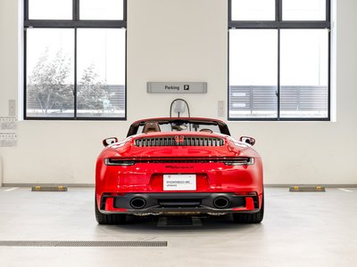 PORSCHE 911 CABRIOLET - 4