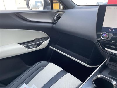 2023 Lexus NX — миниатюра 19