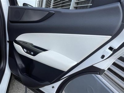 2023 Lexus NX — миниатюра 23