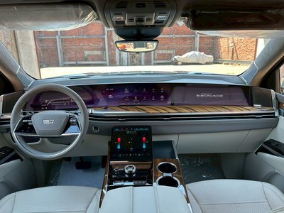 صورة 3 لـ 2026 Cadillac ESCALADE