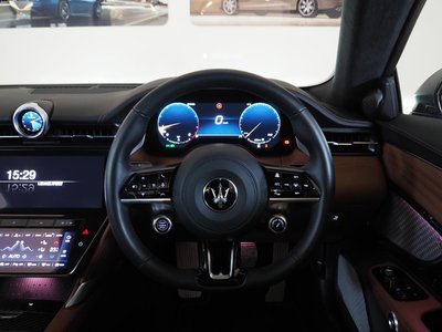 صورة 10 لـ 2025 Maserati GRANTURISMO