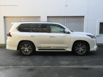 LEXUS LX - 10