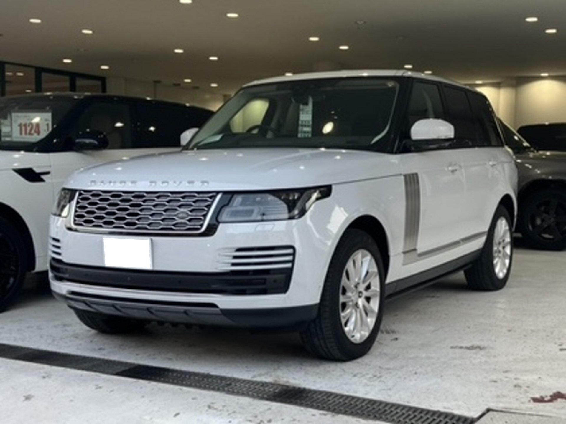 LAND ROVER RANGE ROVER - View 1