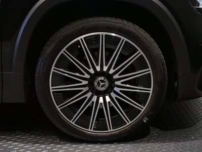 2025 Mercedes-BENZ GLB — миниатюра 11