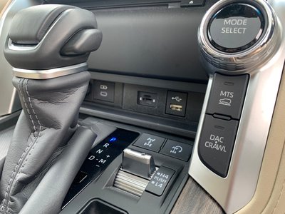 صورة مصغرة 23 لـ 2023 Toyota LAND CRUISER 300
