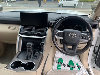 صورة مصغرة 28 لـ 2023 Toyota LAND CRUISER 300