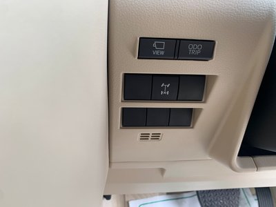 صورة مصغرة 20 لـ 2023 Toyota LAND CRUISER 300