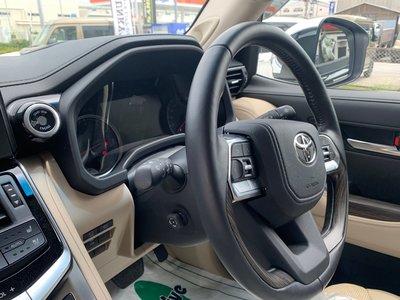 صورة مصغرة 15 لـ 2023 Toyota LAND CRUISER 300