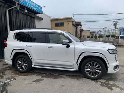 صورة 5 لـ 2023 Toyota LAND CRUISER 300