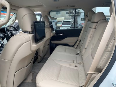 صورة مصغرة 34 لـ 2023 Toyota LAND CRUISER 300