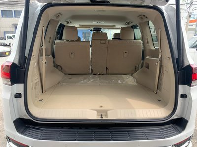 صورة مصغرة 40 لـ 2023 Toyota LAND CRUISER 300