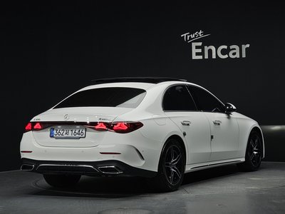 MERCEDES-BENZ E-CLASS - 3