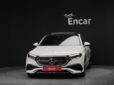 MERCEDES-BENZ E-CLASS - 2