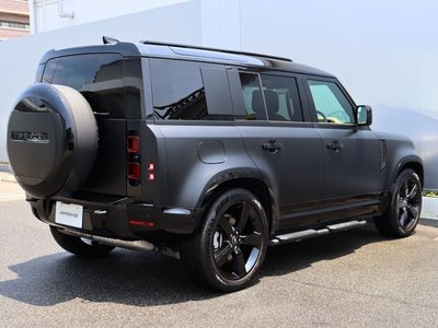 LAND ROVER DEFENDER - 9