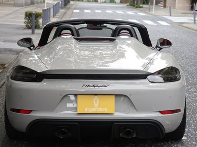 PORSCHE 718 SPYDER - 5